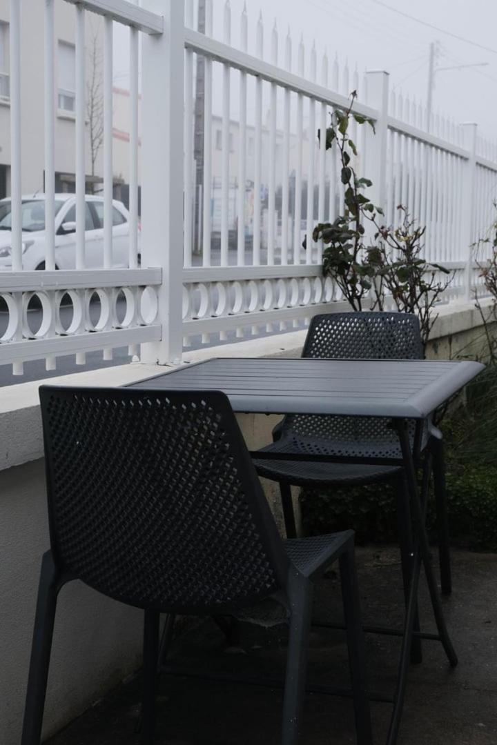 Guestready - Monochromatique Near The Port * La Rochelle (Charente-Maritime)